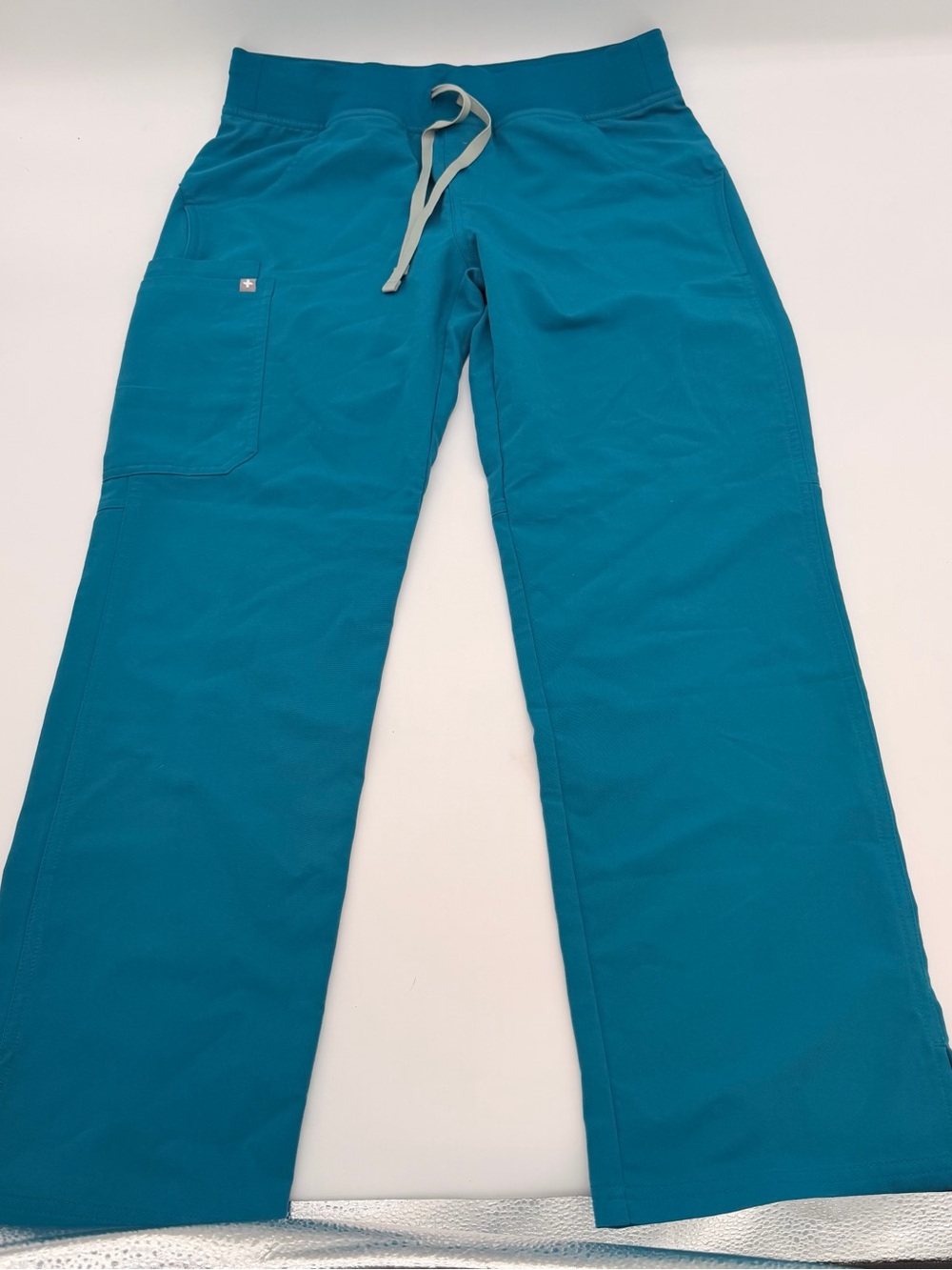 FIGS Kade Cargo Scrub Pants Womens S/P Bright Teal Straight Leg Technical